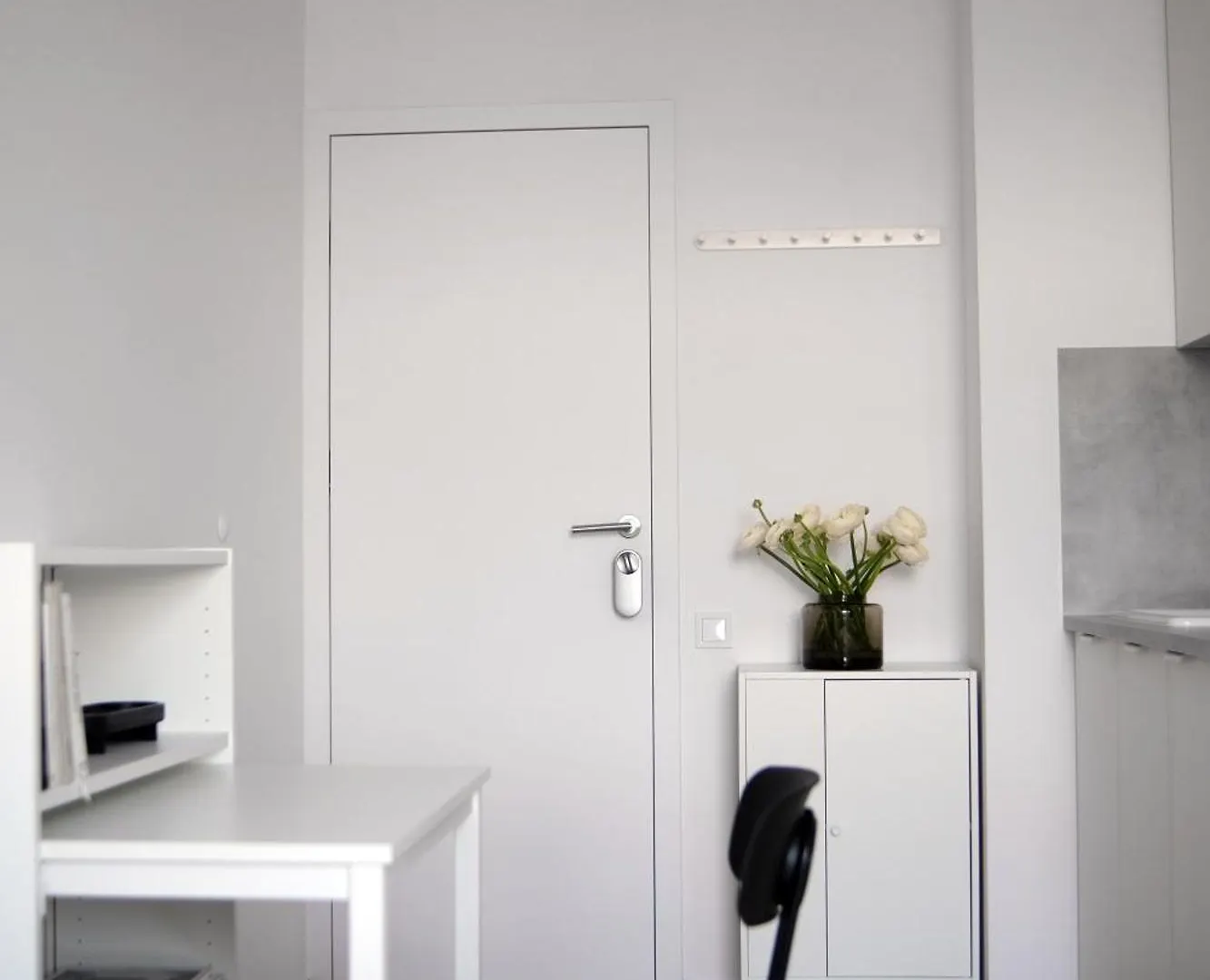 Torunska White Apartment Warsaw