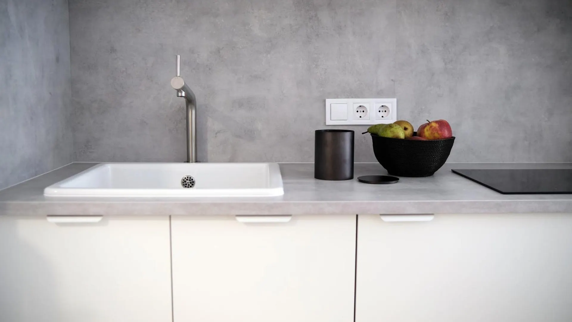 Torunska White Apartment Warsaw