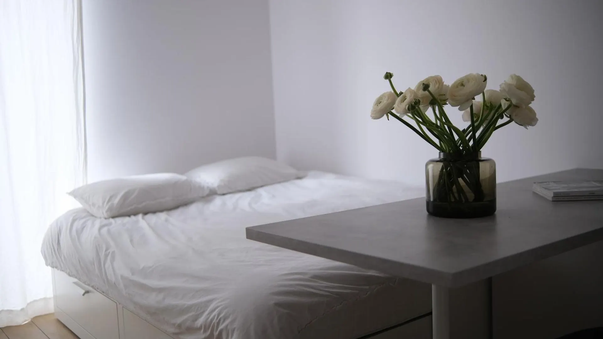 Torunska White Apartment Warsaw
